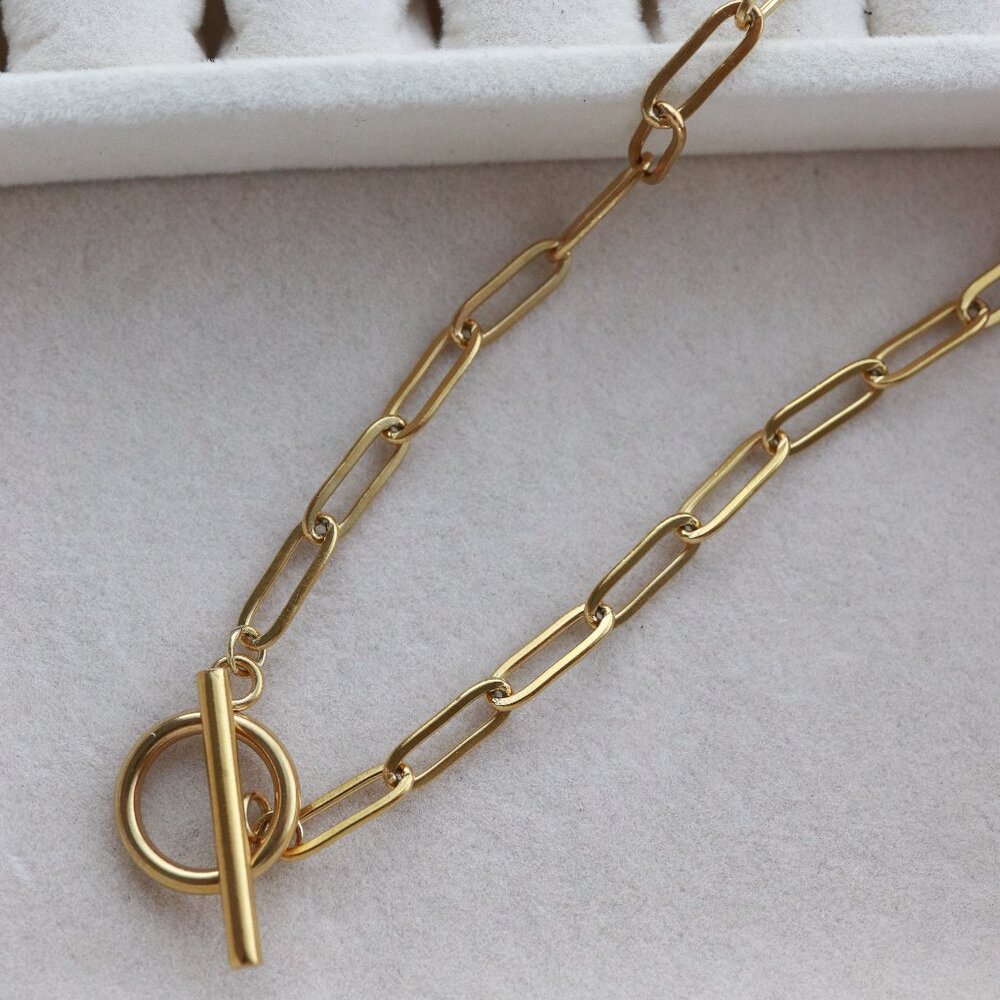 Paperclip Chain Toggle Closure Necklace 18k Gold … - image 4